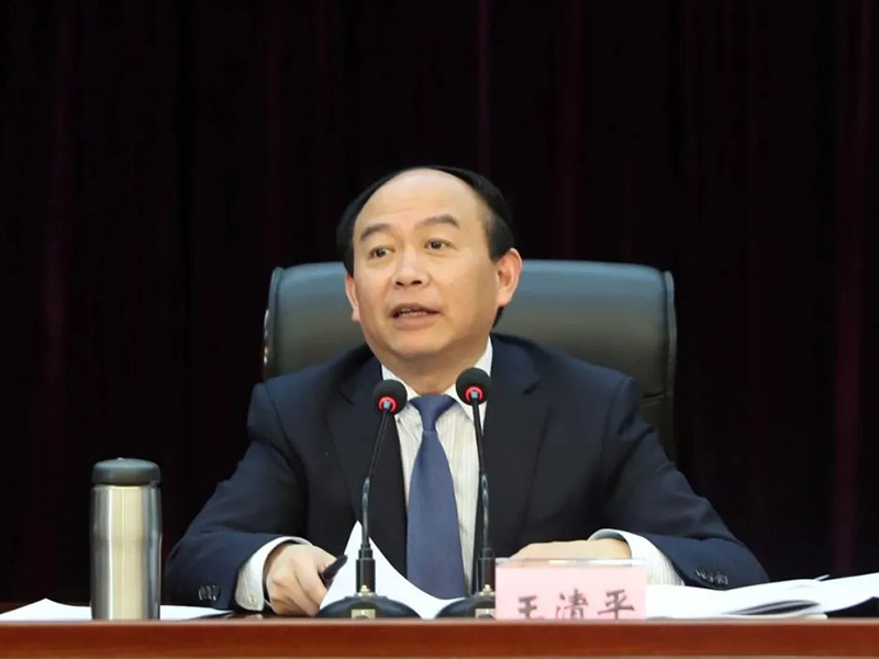 辦公室如“大學(xué)”，是培養(yǎng)干部的搖籃；